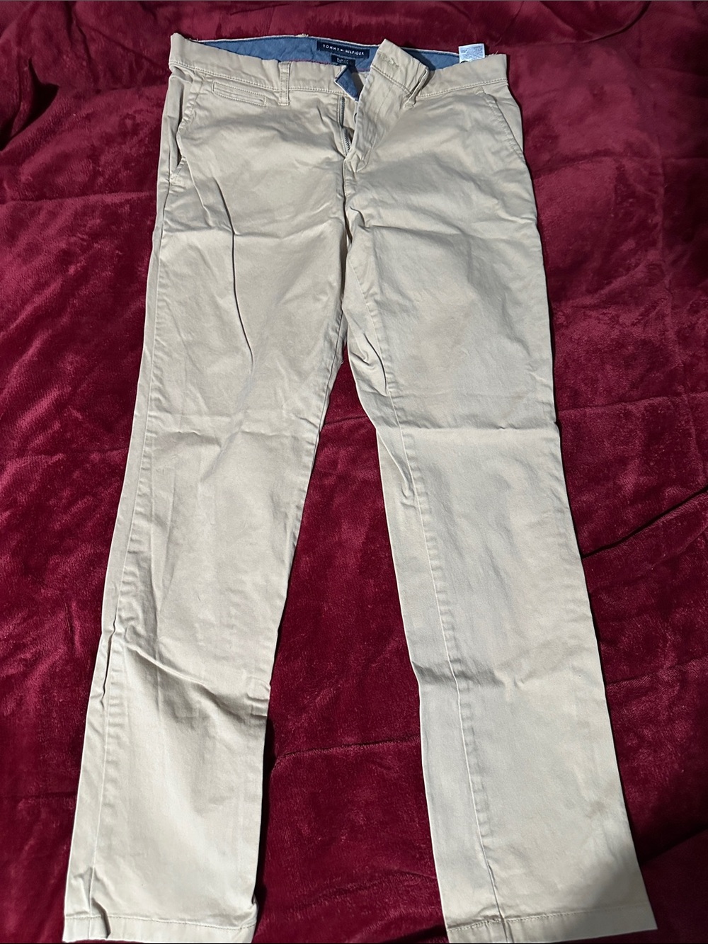 Tommy Hilfiger men’s Straight Leg Jeans in Light Khaki